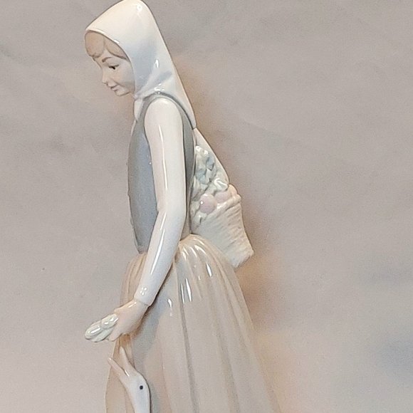 NAO By Lladro "Hungry Goose" Vintage Home/Office Collectible Statue Figurine - Picture 6 of 12